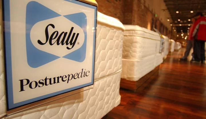 Tempur Sealy Draws Lengthy Antitrust Review for Mattress Deal
