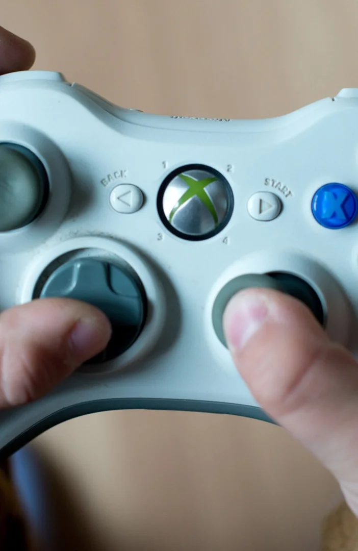 Microsoft launch limited singing Xbox controller