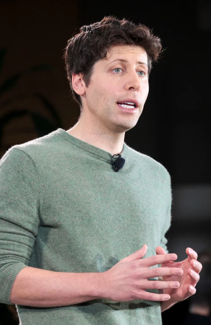 Sam Altman returns to OpenAI days after being fired