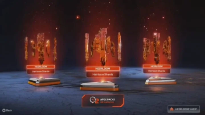 Apex Legends Player Earns Three Packs of Heirloom Shards in 30 Packs