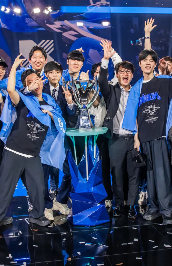 DRX beat South Korean rivals T1 at League of Legends World Championship final